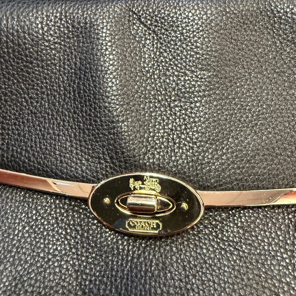 Vintage Coach Madison Black Leather Crossbody Bag Gold Chain Strap & Leather Tag - Picture 2 of 10